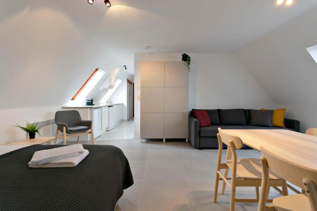 Huswell - Cozy And Roomy Studio With A Homely Feel De Haan Eksteriør billede